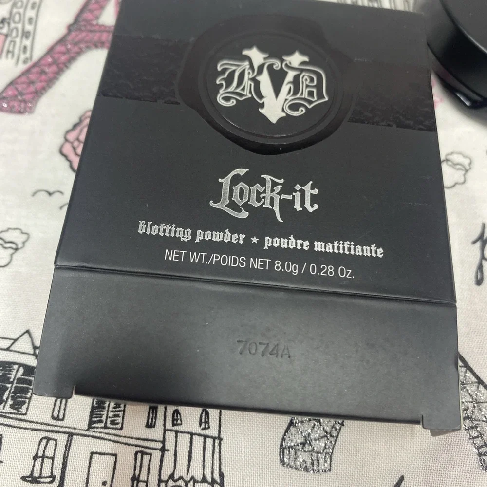 Kat Von‎ D Lock-it Blotting Powder Matifiante Shade Deep Read Description